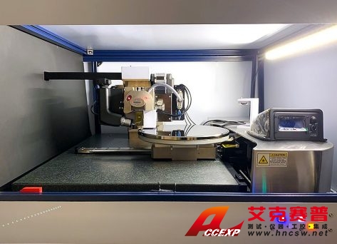尺寸 IconIR300 在 300 mm 晶圓缺陷檢測期間的內視圖