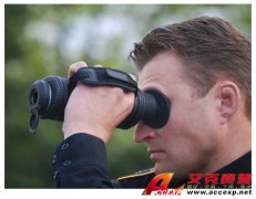 警用手持夜視執(zhí)法熱像儀 FLIR HS-324